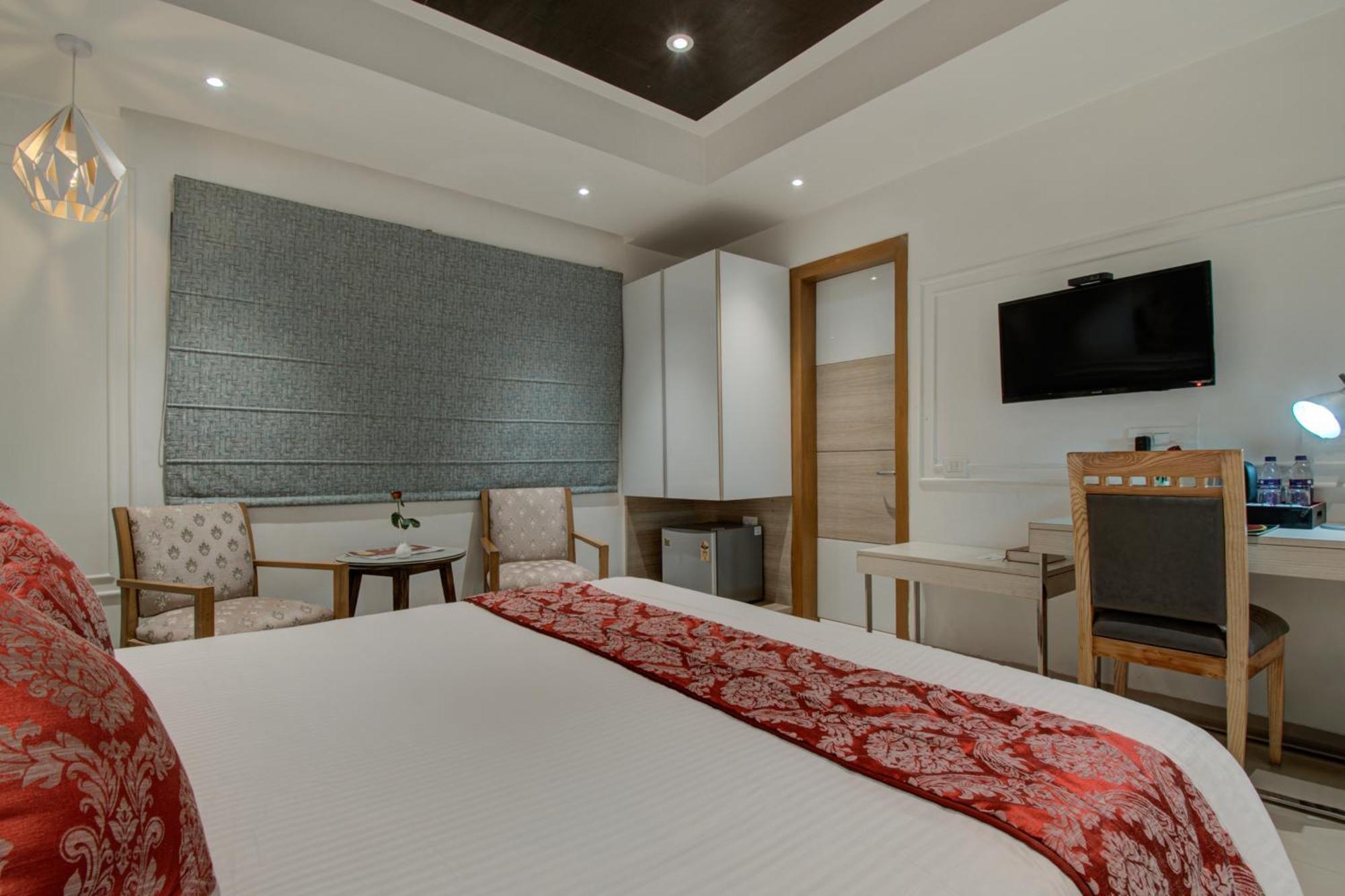 Iris Park Hotel New Delhi Extérieur photo