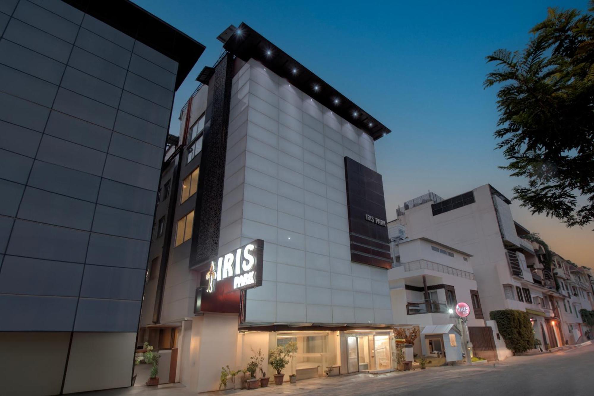 Iris Park Hotel New Delhi Extérieur photo