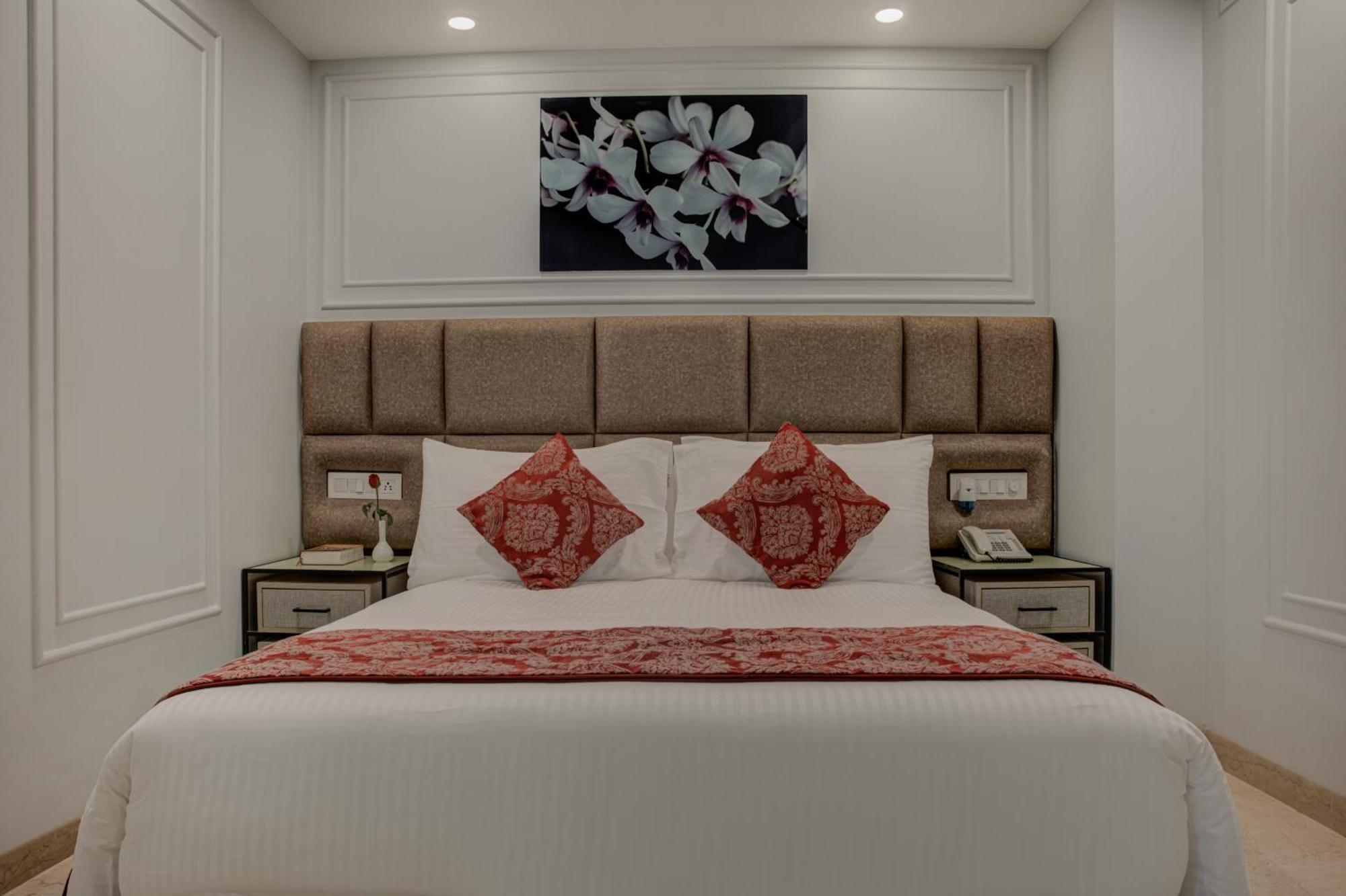 Iris Park Hotel New Delhi Extérieur photo