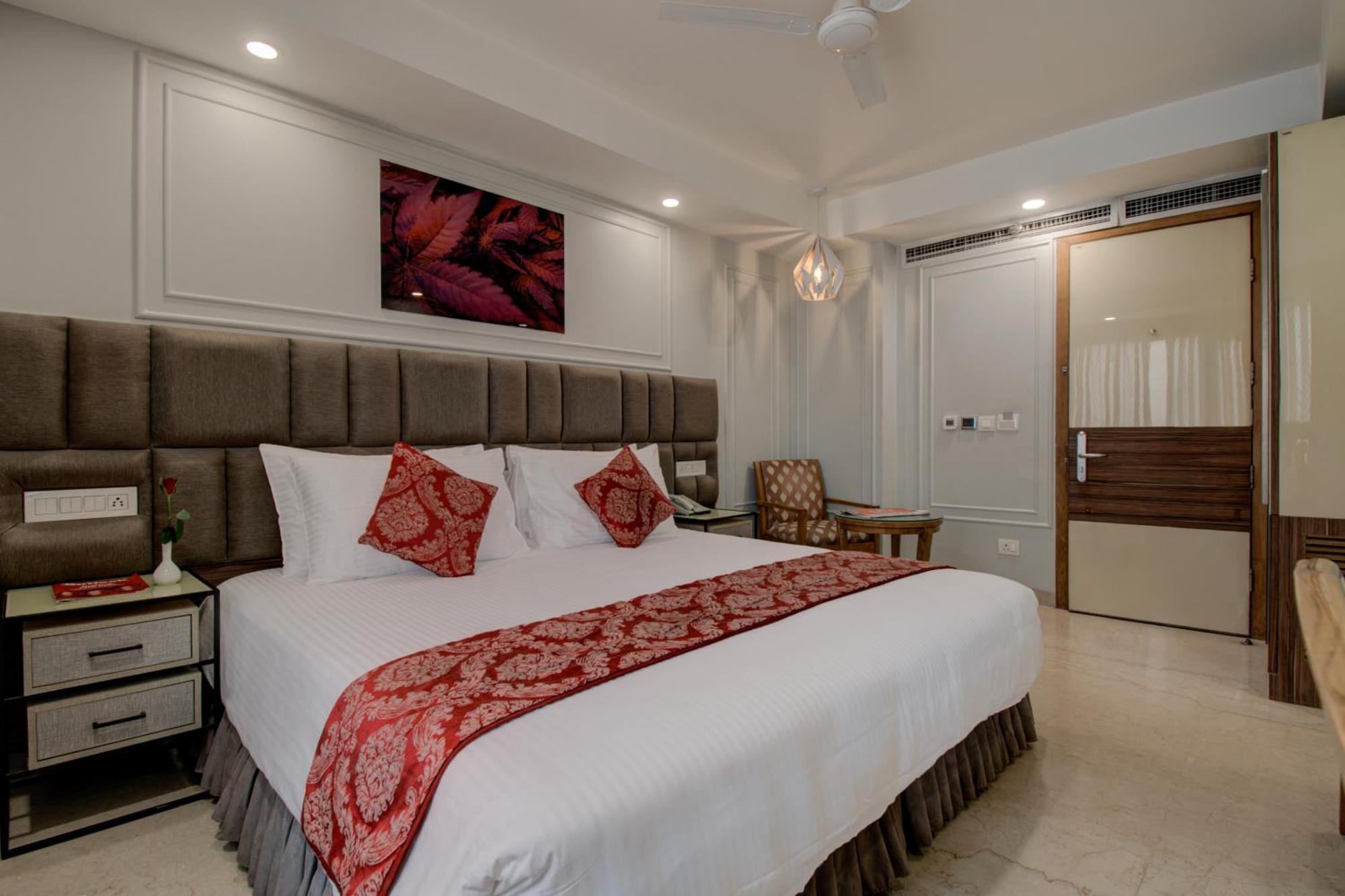 Iris Park Hotel New Delhi Extérieur photo