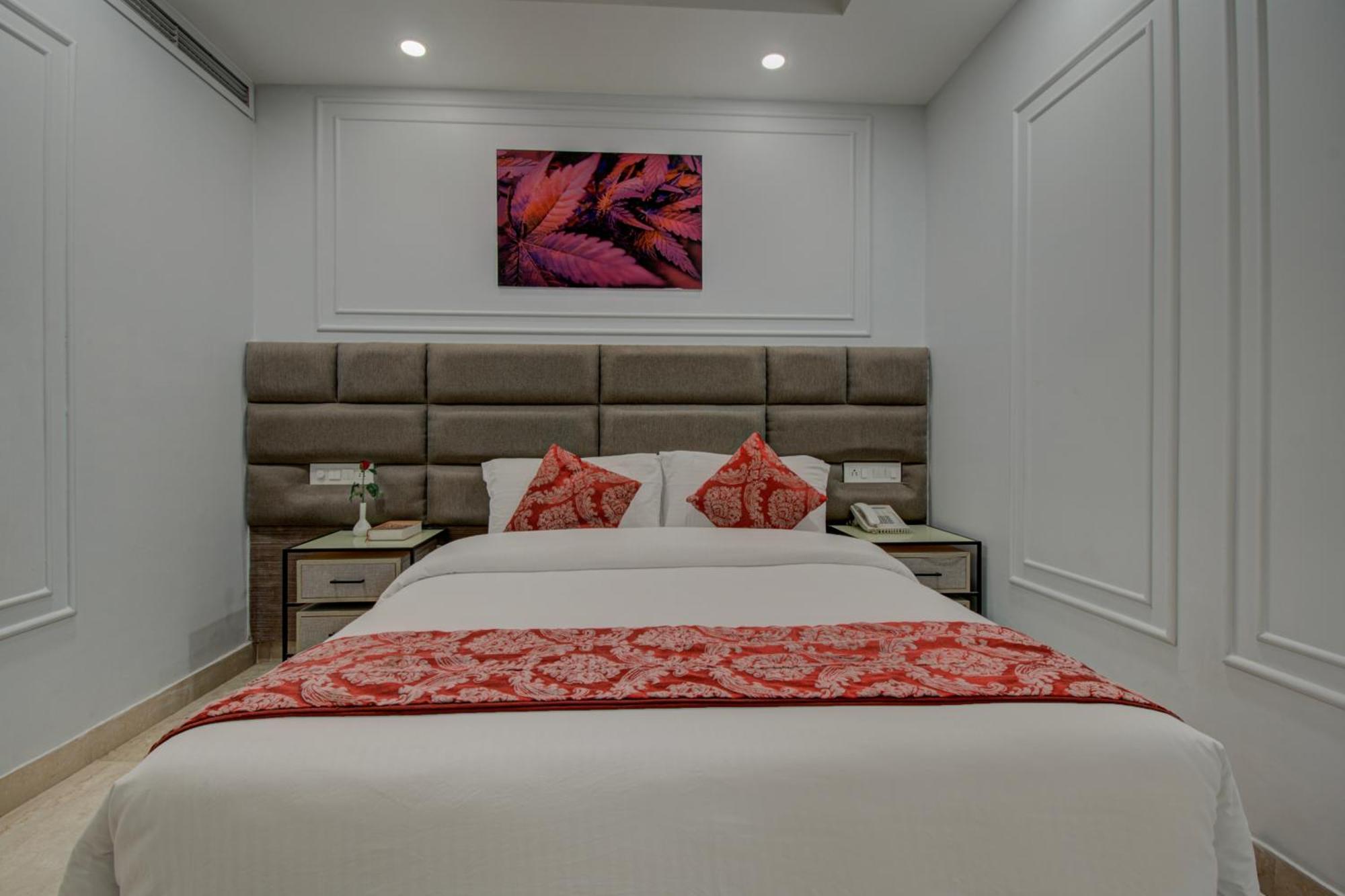 Iris Park Hotel New Delhi Extérieur photo