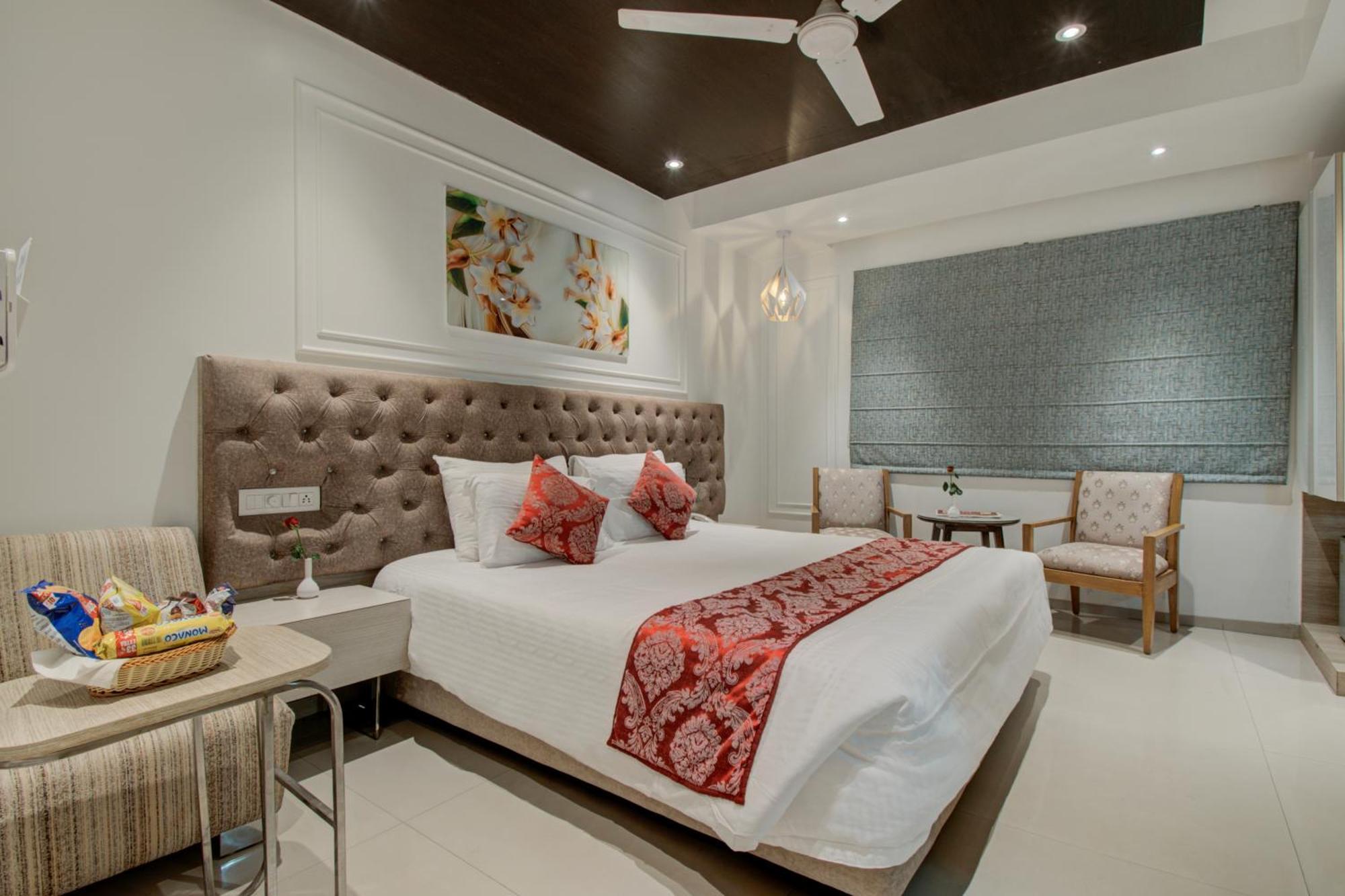 Iris Park Hotel New Delhi Extérieur photo