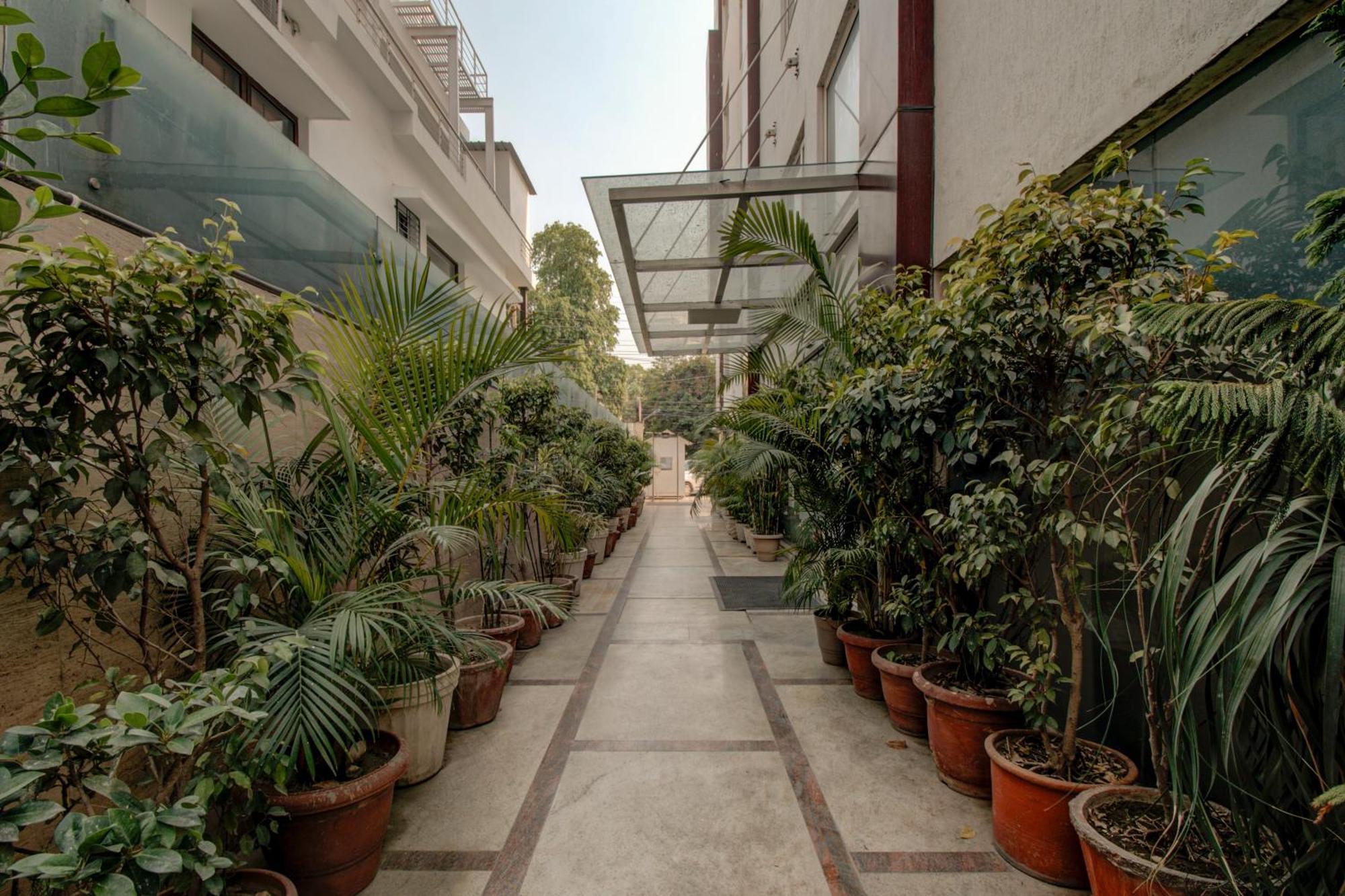 Iris Park Hotel New Delhi Extérieur photo