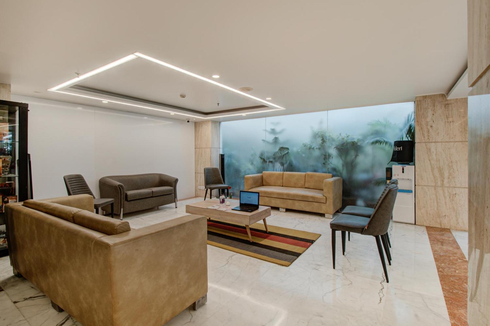 Iris Park Hotel New Delhi Extérieur photo