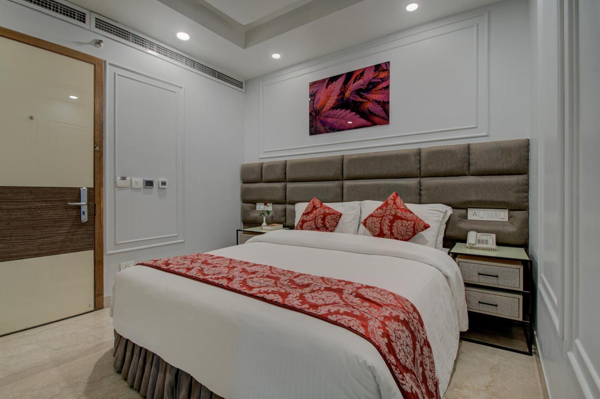 Iris Park Hotel New Delhi Extérieur photo